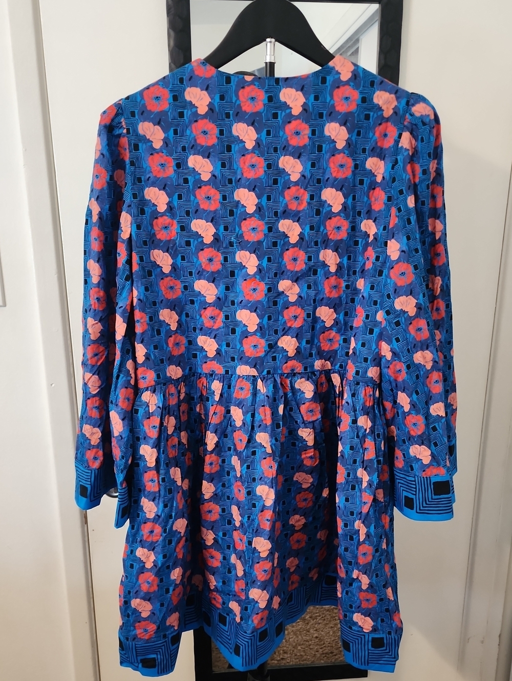Tuckernuck Blue Floral Geometric Print Long Sleeve Mini Dress Split Neck Women's - Picture 6 of 13